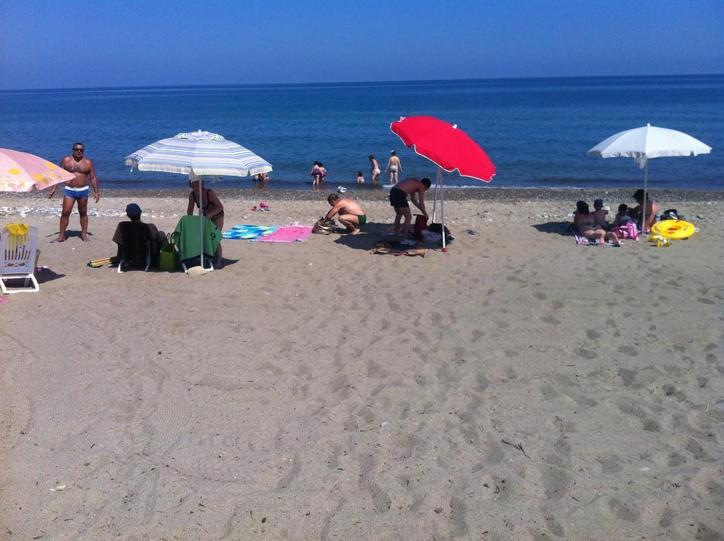 Paradise Beach Camera Mansardata Vicino Cefalu Piscina Aperta กัมโปเฟลิเช ดิ โรชเชลลา ห้อง รูปภาพ
